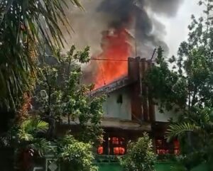 Sebuah Rumah di Banyuwangi Terbakar Hebat, Kerugian Ditaksir Rp 800 Juta