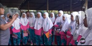 Serunya Memerah Susu Sapi, Dalam Outing Class MI Darun Najah II