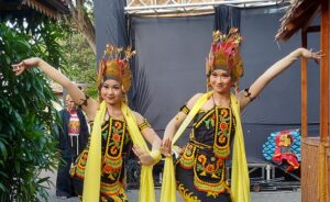 Perjuangan Gresia dan Gladys Memajukan Banyuwangi, Melalui Seni Tari