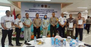 Tekan Laka Lantas Bus, Ditlantas Polda Jatim Lakukan Tanda Tangan Pakta Integritas dengan PO