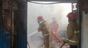 Kebakaran Salon Kecantikan di Banyuwangi, Kerugian Capai Rp.250 Juta, 1 Orang Luka Berat