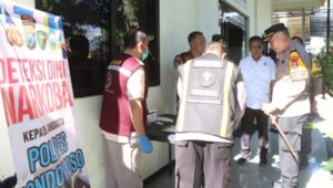 Polres Bondowoso Laksanakan Test Urine Setiap Personel, Upaya Penguatan Pengawasan Internal