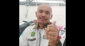 Kehebohan Ulang Tahun Ketua Kloter SUB-58 di Mina, Jamaah Haji Nyanyikan Lagu Ulang Tahun Berbahasa Arab