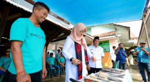 Pandai Besi Banyuwangi Bersaing dengan Produk Pabrikan, Jaga Kualitas hingga Luar Kota