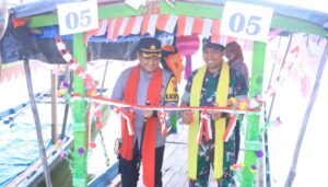 Dukung Industri Pariwisata, Polres Ngawi Gelar Lomba Hias Perahu di Waduk Sangiran di Hari Bhayangkara ke – 78