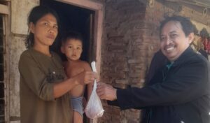 SMP Negeri 2 Rogojampi Salurkan Ratusan Paket Daging Kurban untuk Anak Beresiko Stunting