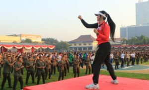 Sambut Hari Bhayangkara ke -78  Polda Jatim Gelar Panggung Prajurit Pupuk Sinergitas dan Soliditas TNI – Polri