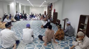 Jamaah Haji Banyuwangi Kloter SUB-58 Bersiap Menuju Madinah, Mendapat Edukasi