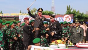 Angkat Kearifan Lokal di Hari Bhayangkara ke-78, Polres Tuban Pentaskan Tarian Thak-thakan