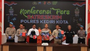 Polres Kediri Kota Berhasil Amankan 3 Tersangka Pengeroyokan Pasutri yang Viral di Medsos