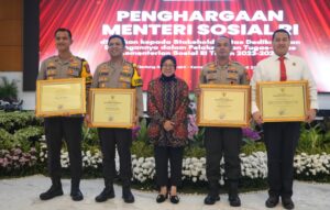 Respon Cepat Tangani Kasus Kekerasan Kaum Rentan Ditreskrimsus Polda Jatim Terima Penghargaan Kemensos RI