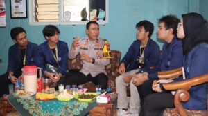 Kelompok KKN Mahasiswa IPB Apresiasi Polres Batu Atas Program Jumat Curhat Door to door