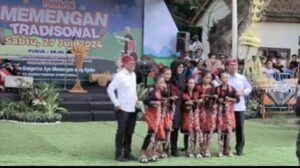 Hadrah dari SMPN 2 Rogojampi Meriahkan Festival Memengan 2024