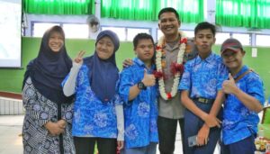 Konsisten Peduli Disabilitas, Kapolresta Malang Kota Mendapat Penghargaan dari YPAC Kota Malang