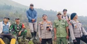 Polri dan Tim Gabungan Berhasil Padamkan Kebakaran Hutan di Lereng Arjuno Malang