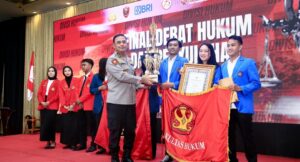 Undip Juara 1 Lomba Debat Hukum, Kadivkum Polri: Jadi Wadah Mahasiswa Sikapi Permasalahan Hukum