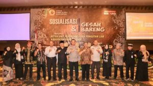 Kepala SMPN 2 Rogojampi Hadiri Sosialisasi Saber Pungli di Banyuwangi