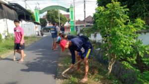 Warga Krajan Pakis Sambut HUT RI ke-79, Lakukan Bersih Lingkungan dan Siapkan Bermacam Lomba