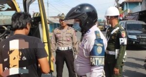 Polres Ponorogo Gelar Pemeriksaan Kendaraan Umum dan Angkutan Barang