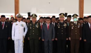 Wakapolresta Banyuwangi hadiri penganugerahan Tanda Kehormatan Satyalancana