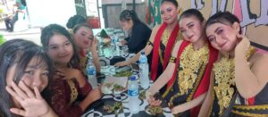 Para Pelajar SMPN 2 Bangorejo Berprestasi di Bidang Seni Tari