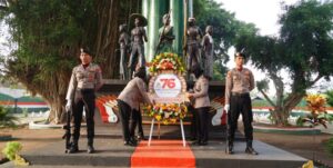 Peringati Hari Jadi ke – 76 Polwan Polres Ponorogo Gelar Ziarah ke Makam Pahlawan