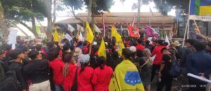 Aliansi Banyuwangi Menggugat Sampaikan Aspirasi di Kantor KPU dan DPRD