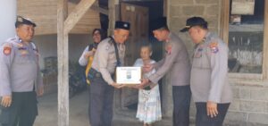 Peduli Sesama, Polisi Salurkan Bantuan untuk Warga Kedungwaru Tulungagung