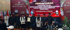 Pendaftaran Cabub dan Cawabup Banyuwangi Resmi Dibuka, Pasangan HJ.Ipuk Fiestiandani dan H.Mujiono Daftar Perdana