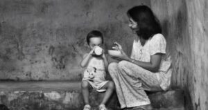 Ibu, Ijinkan Aku Menciummu