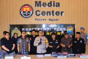 Polisi Amankan Kakek yang Rudapaksa Cucunya di Ngawi