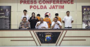 Polda Jatim Berhasil Amankan Tiga Tersangka Curanmor Satu Diantaranya Bersenjata Airsoft Gun