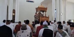 Polresta Banyuwangi Gelar Safari di Jumat Curhat Upaya Cooling System Jelang Pilkada 2024