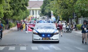 Polres Situbondo Kawal Kirab Maskot Pilkada 2024