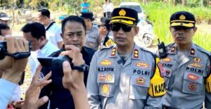 Kedatangan Kotak Suara Pilkada 2024, Polisi Perkuat Pengamanan di Gudang KPUD Lumajang