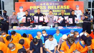 Operasi Tumpas Narkoba Semeru 2024, Polres Gresik Berhasil Amankan 39 Tersangka Pengedar Sabu dan Okerbaya