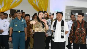DANLANAL BANYUWANGI DAMPINGI MENTERI PERIKANAN DAN KELAUTAN RI LAKSANAKAN PELEPASAN EKSPOR PERDANA TUNA KALENG DI BANYUWANGI