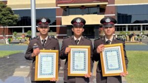 Kapolda Jatim Beri Penghargaan 3 Anggota Polres Pasuruan Kota atas Prestasi di Kejuaraan Karate Kapolri Cup 2024