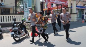 Kak Seto Tantang Lari Kapolres dan Pejabat Polres Jember, Buktikan Kebugaran di Usia 70 Tahun