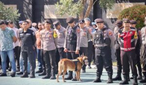 Ciptakan situasi Kondusif, Polresta Banyuwangi Gelar Apel siaga dan Patroli Skala Besar