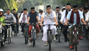 Cooling System Pilkada 2024, Polres Mojokerto Gowes Bareng Forkopimda dan 1.000 Santri