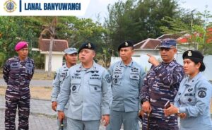 DANLANAL BANYUWANGI DAMPINGI KEPALA ZONA TENGAH BAKAMLA TINJAU LAHAN DI BANYUWANGI