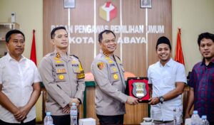 Kapolrestabes Surabaya Pastikan Keamanan dan Kesiapan Pilkada 2024, Cek Gudang Logistik KPU