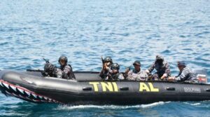 Lanal Banyuwangi dan PT. PLN Gelar Simulasi Pengamanan Kabel Laut 150.000 Volt Jawa–Bali