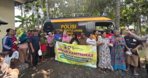 Mobil Sayur Kamtibmas Polresta Banyuwangi: Edukasi Pilkada 2024 dan Bantuan Sosial