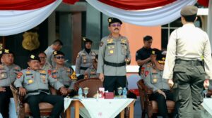Kakorsabhara Polri Pimpin Apel Gelar Pasukan Kesiapan Pengamanan Pilkada 2024 di Polda Jatim