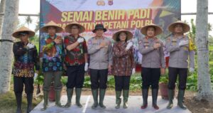 Dukung Ketahanan Pangan Nasional, Kakorbinmas Baharkam Polri Semai Padi di Kulonprogo