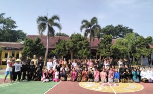 Semangat SMPN 2 Rogojampi Meriahkan Peringatan Hari Pahlawan dengan Drama Kolosal