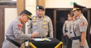 Kapolri Resmi Lantik Komjen Ahmad Dofiri Sebagai Wakapolri yang baru