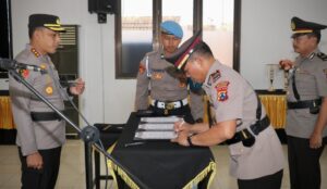 Kapolresta Banyuwangi Pimpin Upacara Sertijab Kabaglog, Kasat Intelkam & Kapolsek Tegaldlimo
